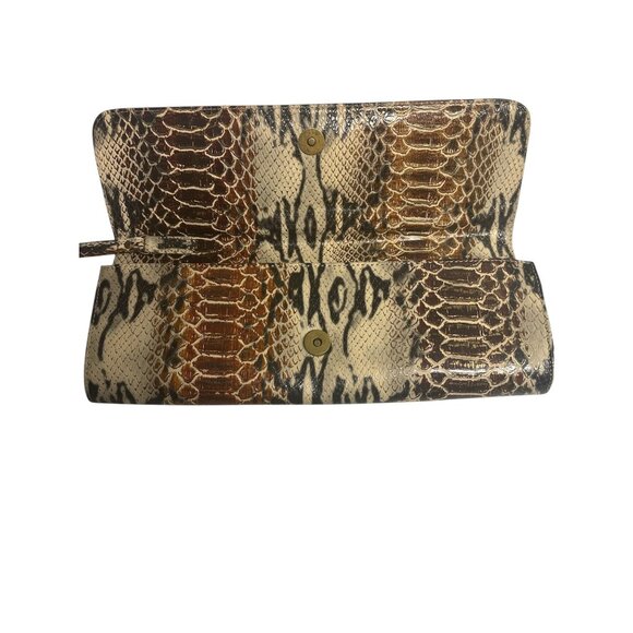 EBISU Snakeskin Pattern Clutch With Wristlet Strap - Picture 3 of 7